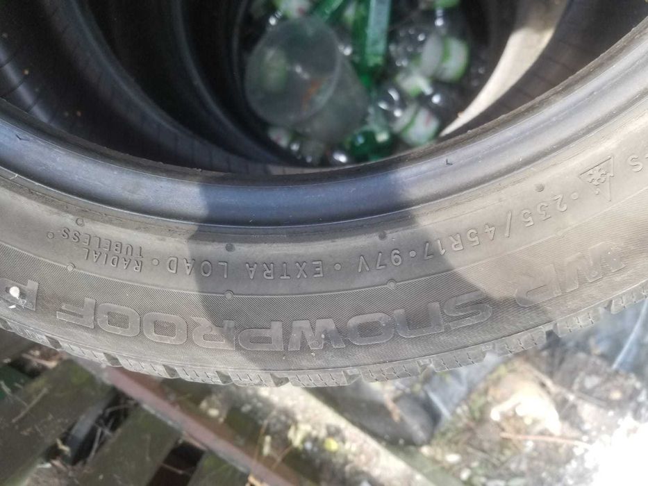 4 opony ziomowe nokian wr snowproof 235 45 R17 stan dobry+