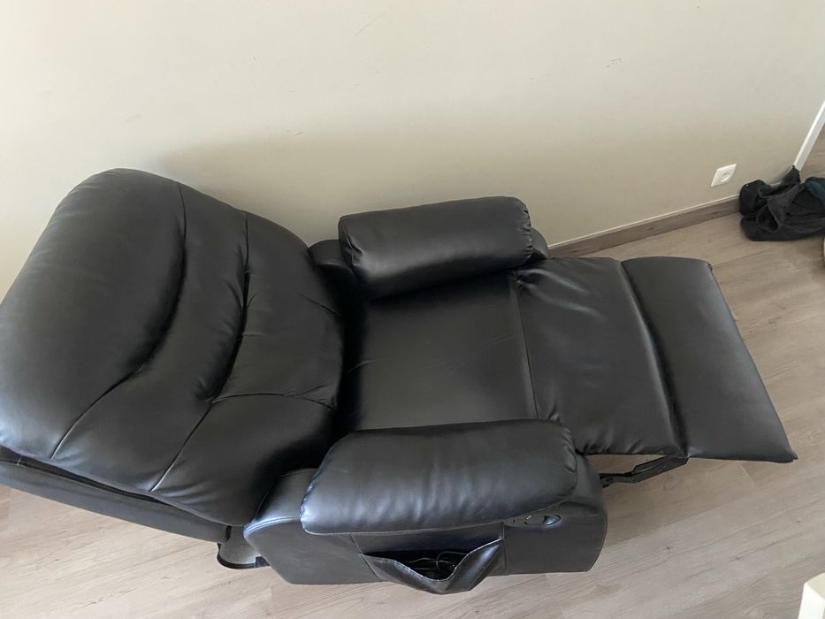 Poltrona de massagem pele, muito bom estado!
