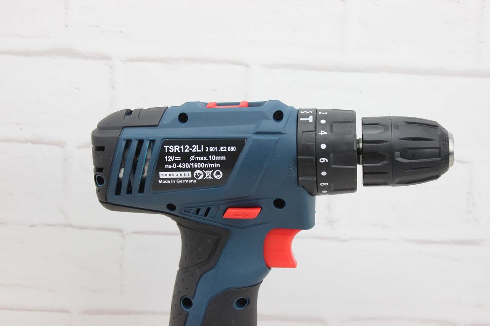 РОЗПРОДАЖ/ Ударний акумуляторний шуруповерт Bosch (12V 3Ah) з набором ...