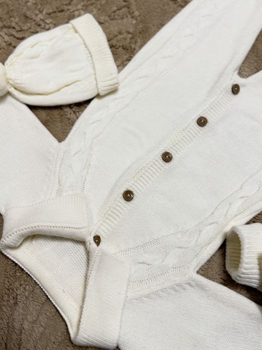 Продам ромпер + шапочка та пінетки !!!