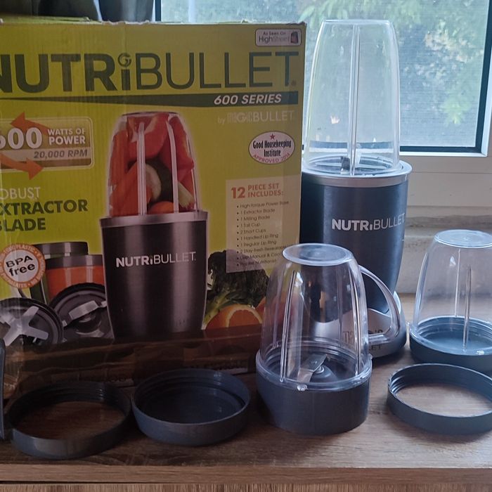 Nutribullet 600- Com todos acessórios extras