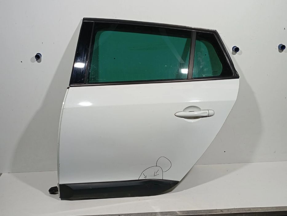 Porta trás esquerda RENAULT Megane III Grandtour (KZ0/1)