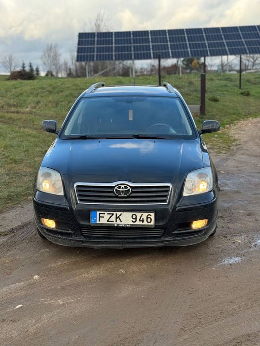 Toyota Avensis 2.0, 4D, 2005 рік, механіка,преміум комплектація.