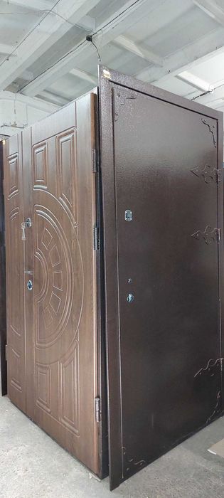 Вхідні двері полуторні подвійні 1200 входные двери полуторные двойные.