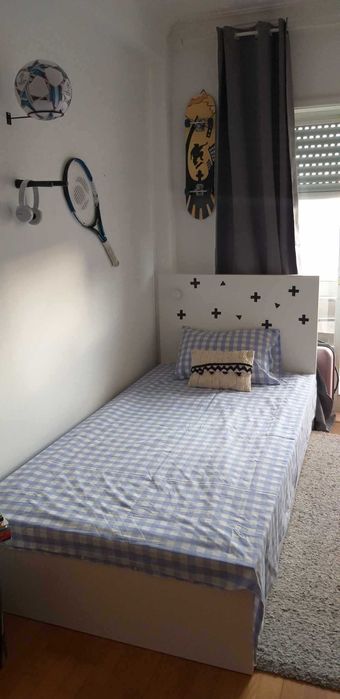 Cama solteiro IKEA modelo MALM