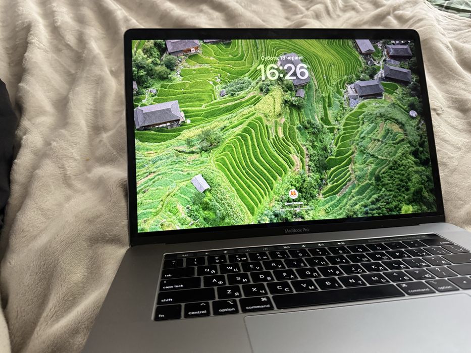 macbook pro 15 2018 i7 - купити ноутбуки та аксесуари - Ціна на OLX.ua