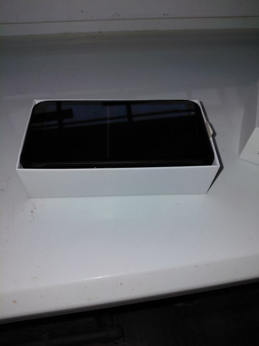 Продам телефон,л