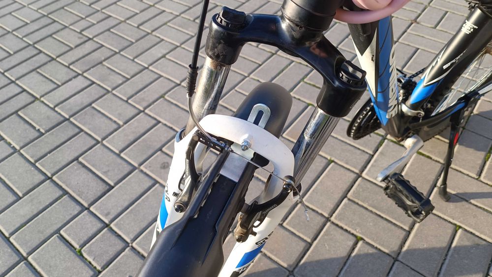 Rower Unibike Mission 26' czarno-niebieski