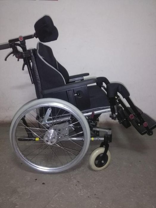 Кресло для инвалидов