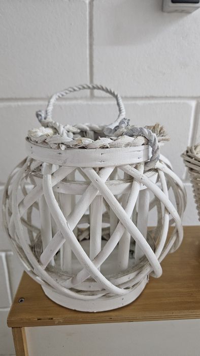 Conjunto de Decoração Rústica - Cestas de Vime e Lanterna
