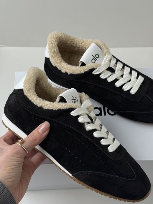 Кеди зимові кросівки на хутрі ало йога alo yoga