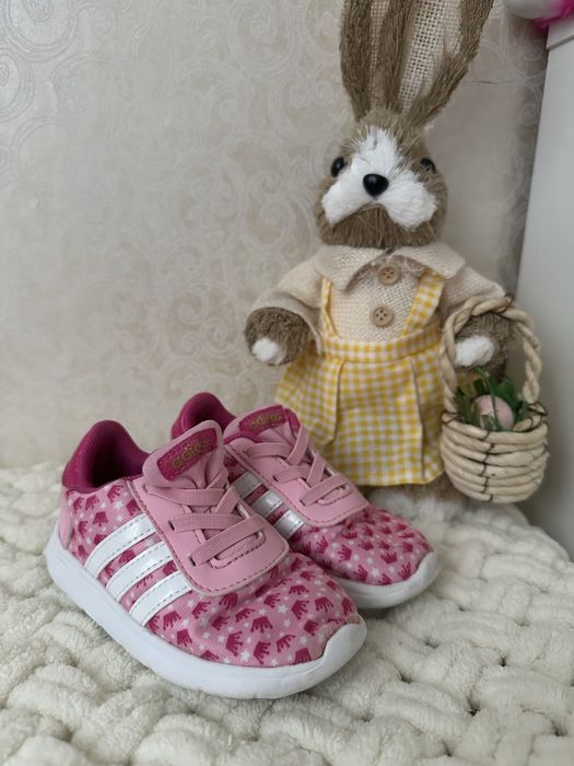 Продам кросівки 23 розмір 14.5 устілка