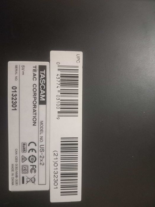 Аудіоінтерфейсинг Tascam US 2×2