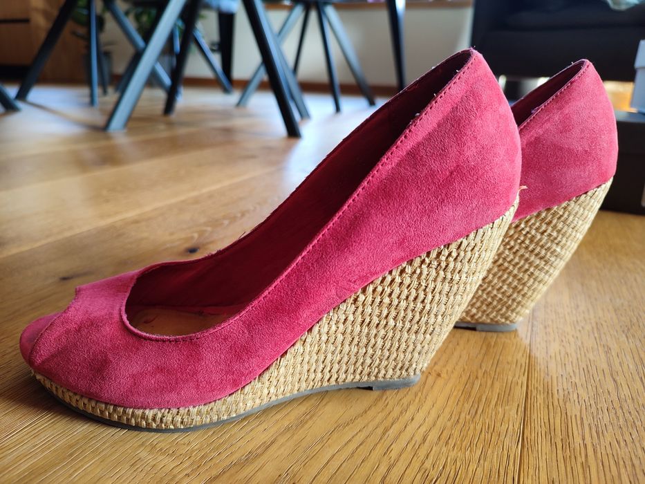 Buty na koturnie 38
