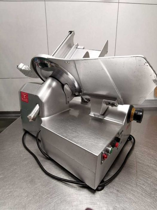 Profesjonalna krajalnica do wędlin, serów ADE