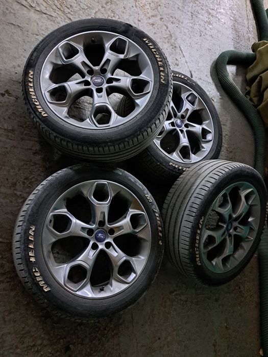 Продам диски Ford Escape R19