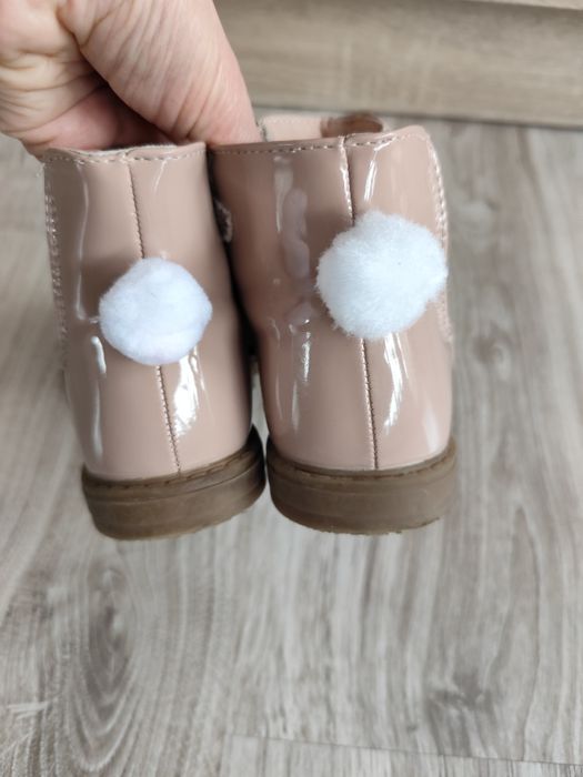 Lakierowane ocieplane botki kozaki Smyk dziewczynka 26