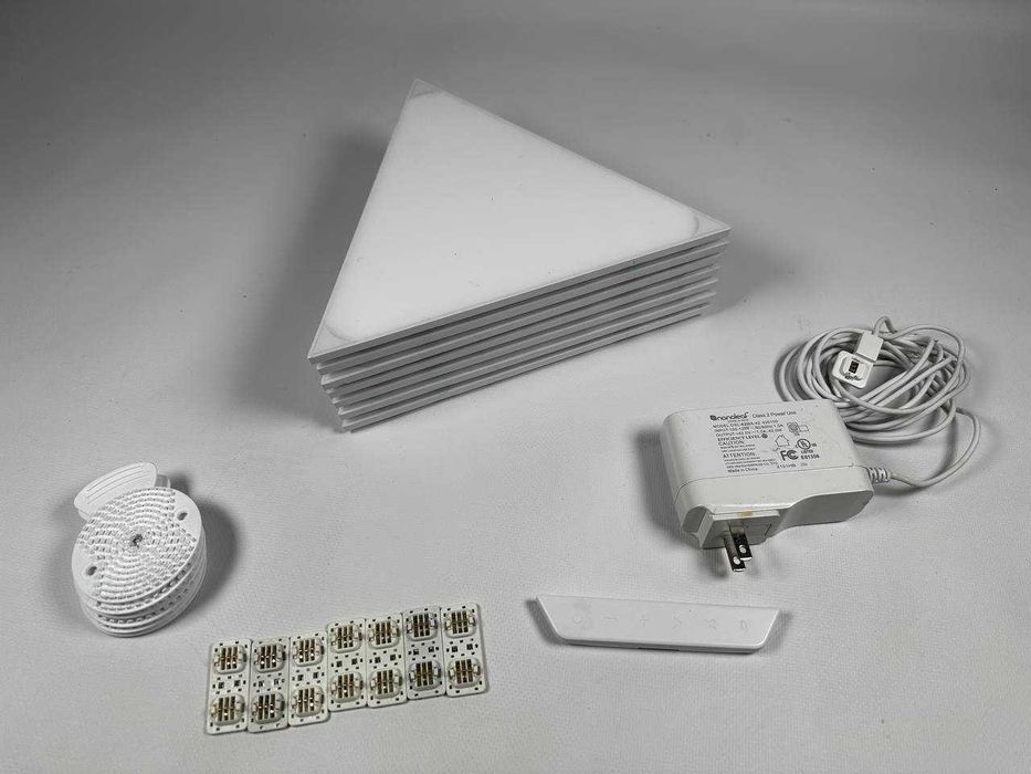 Розумна система освітлення Nanoleaf Shapes Triangles Smarter Kit 7шт