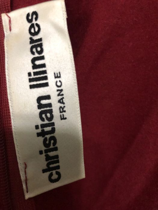 Várias peças de roupa para venda