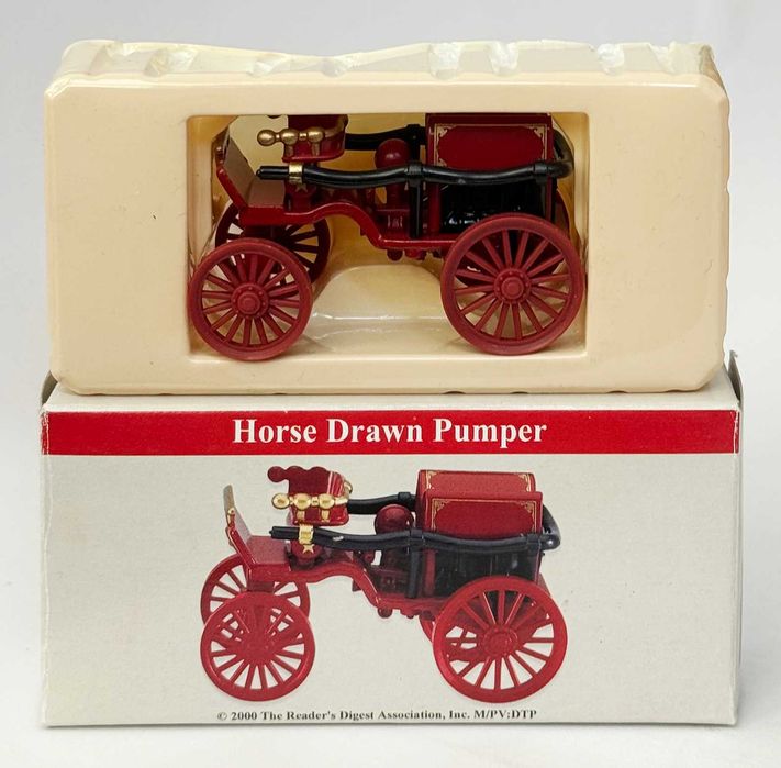 Reader’s Digest HORSE DRAWN PUMPER – Edição 2008, Esc.:1/64. Completo, com caixa e em excelente estado geral.