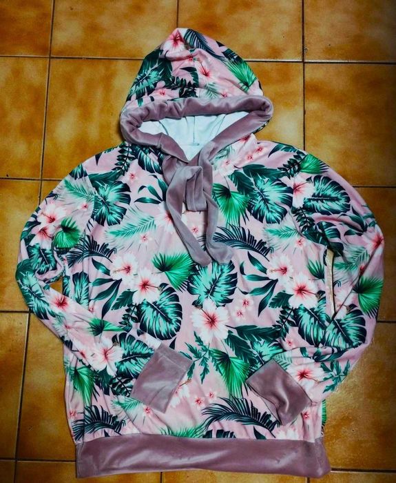 Welurowy dres z kapturem w kolorze pudrowy róż