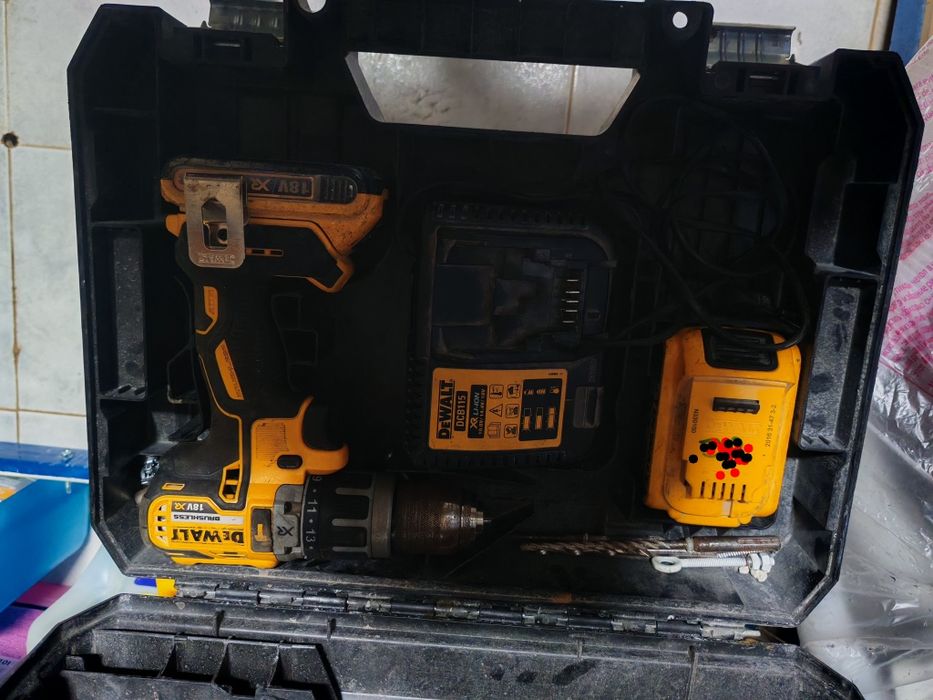DeWalt Battery Machine475885574764646401