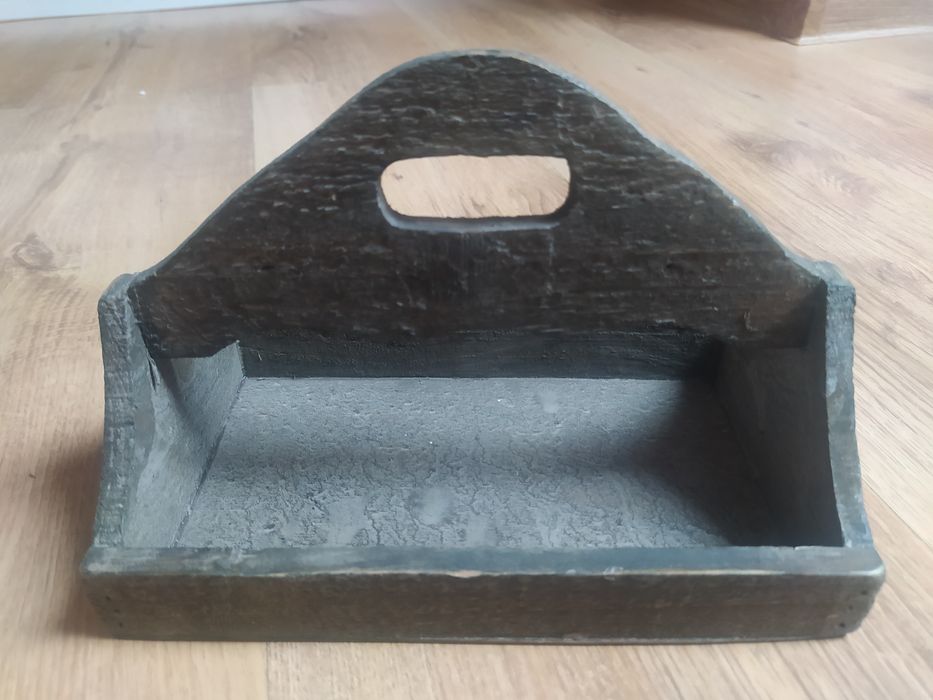 Drewniana tacka z uchwytem