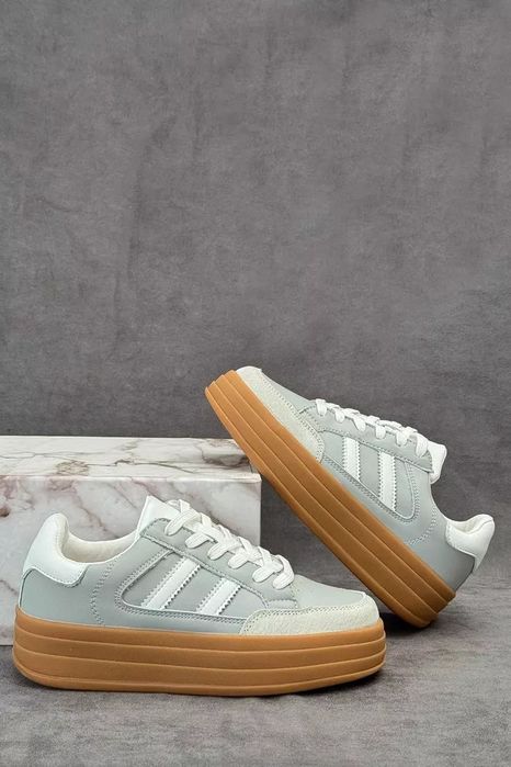 Кросівки жіночі демісезонні