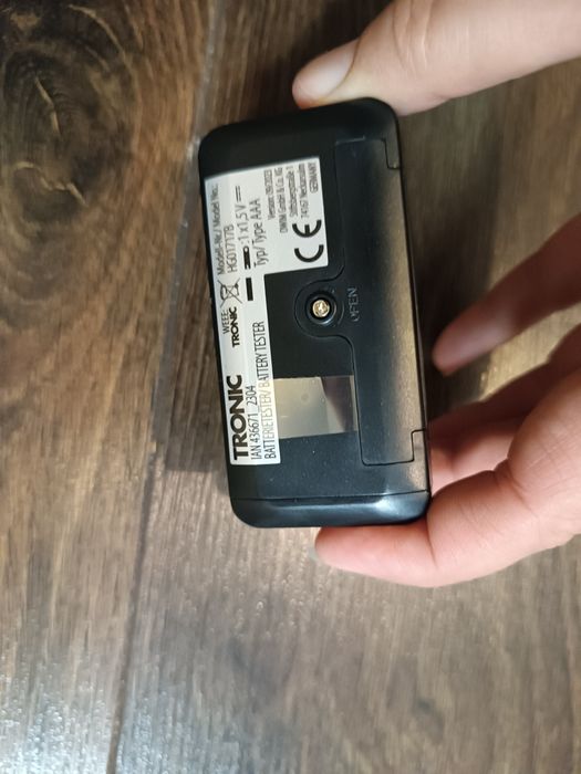 Цифровий тестер батарейок Tronic