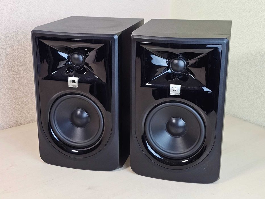 Студійні монітори JBL LSR305P MKII (пара) | Активна акустика | 2 × 82 Вт