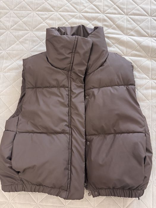 Продам укороченую жилетку zara xs размер