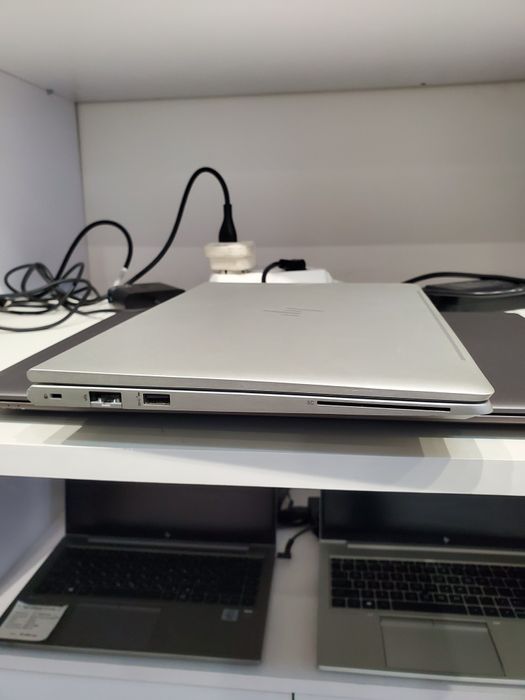HP EliteBook 640 G9 | i5-1245U | 16GB | 500GB SSD | FHD