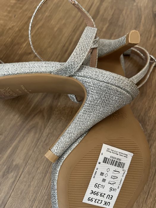 Czułeka szpilki NEW LOOK srebrne roz 39