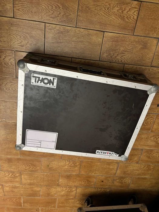 Mesa de mistura ZED 24 ALLEN HEATER