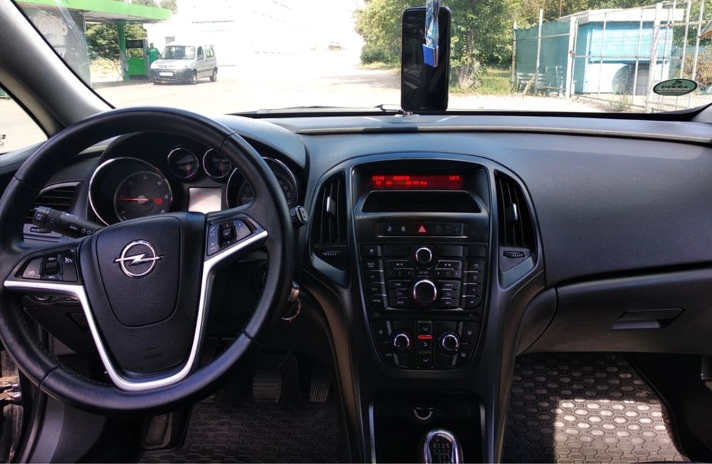Opel astra 1.7 дизель 2013
