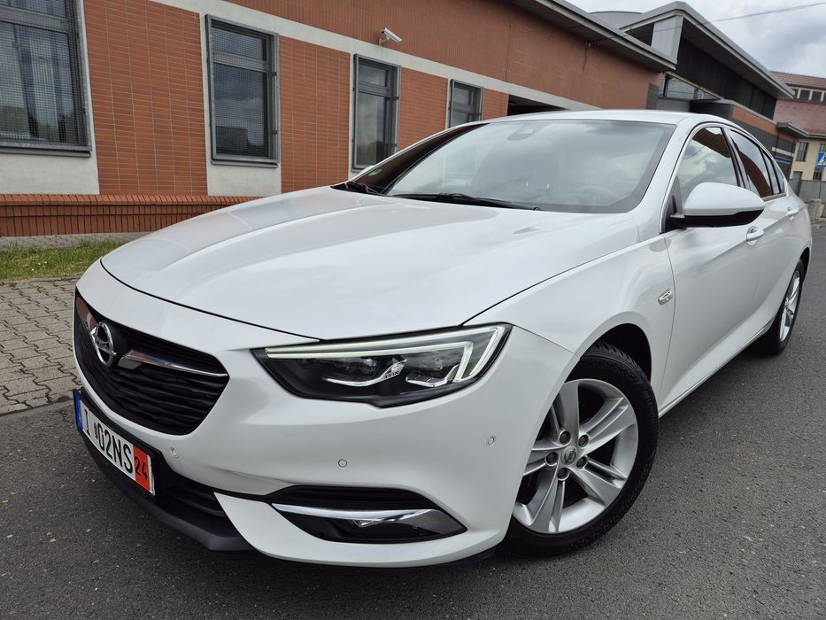 Insignia 2018 rok 1.5 benzyna 76 tys km led navi  z niemiec oplacone