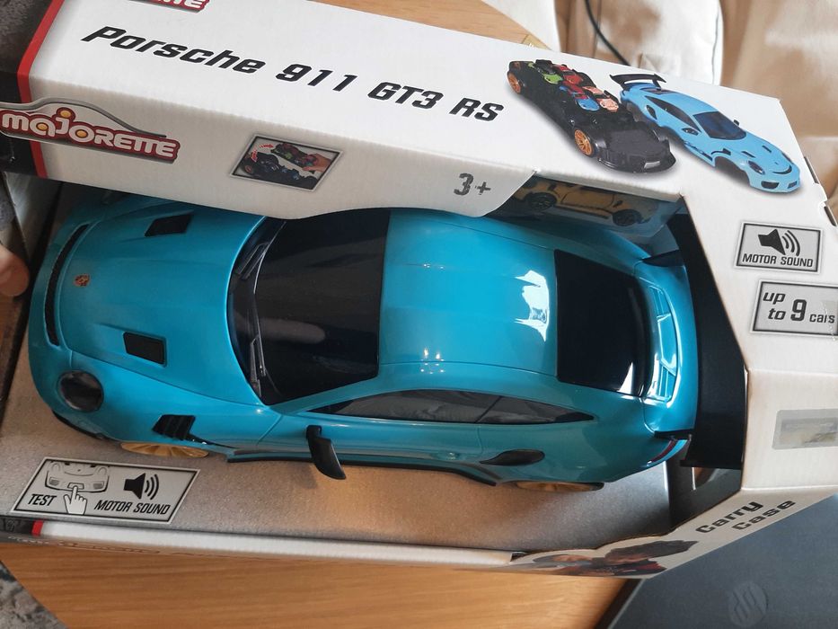 Majorette Porsche 911 - garaż, walizka, parking dla hot wheels