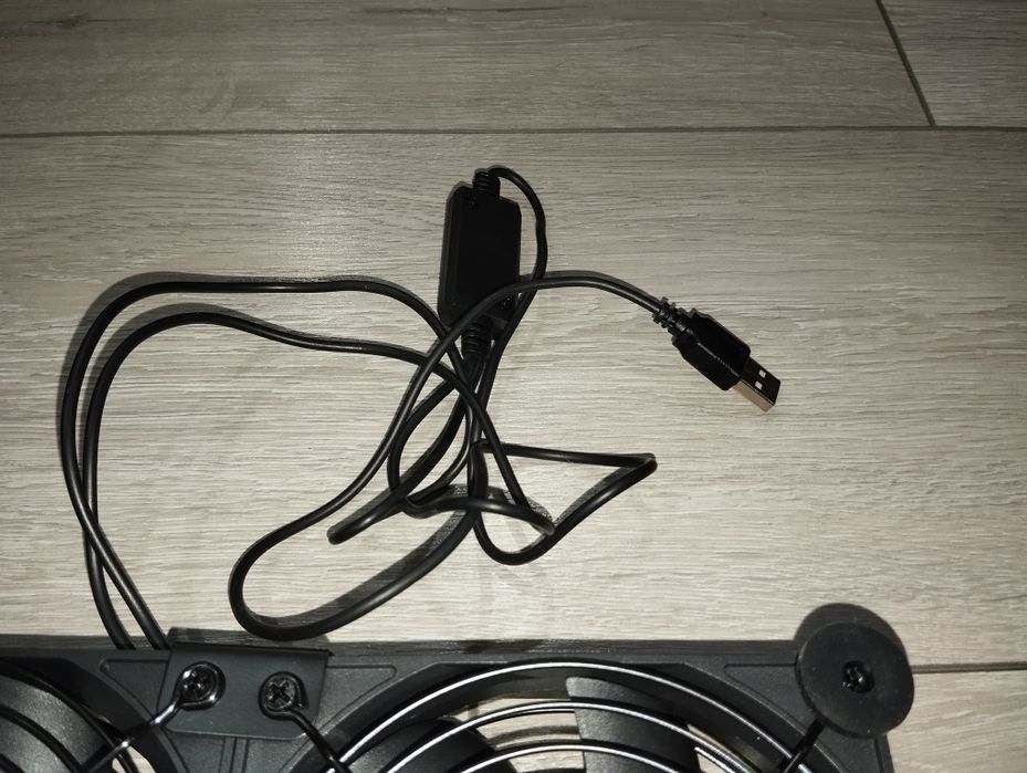 Wiatrak przenośny podwójny