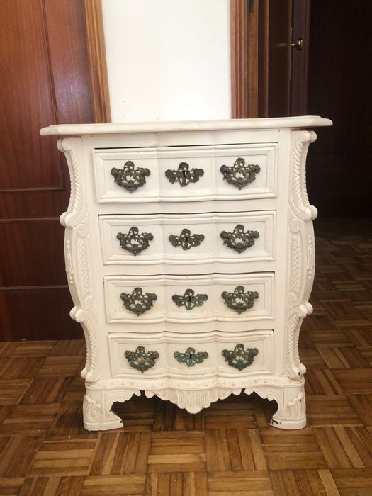 Móvel de Mesa de Cabeceira