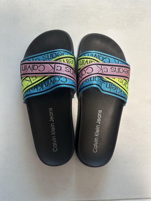 Шльопанці жіночі ( слайдери )  Calvin Klein 36 розмір