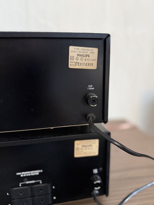 Philips 384 wzmacniacz plus tuner stereo 186