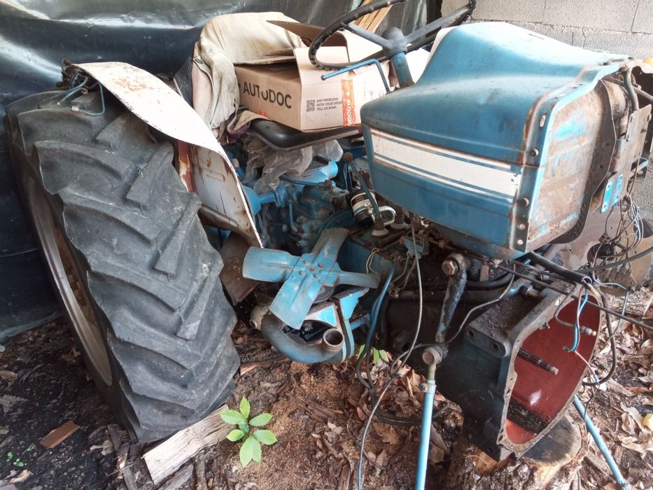Trator Ford 3000