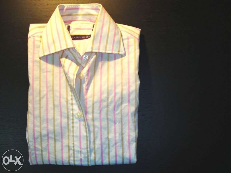 Camisa listada branca e rosa, cintada