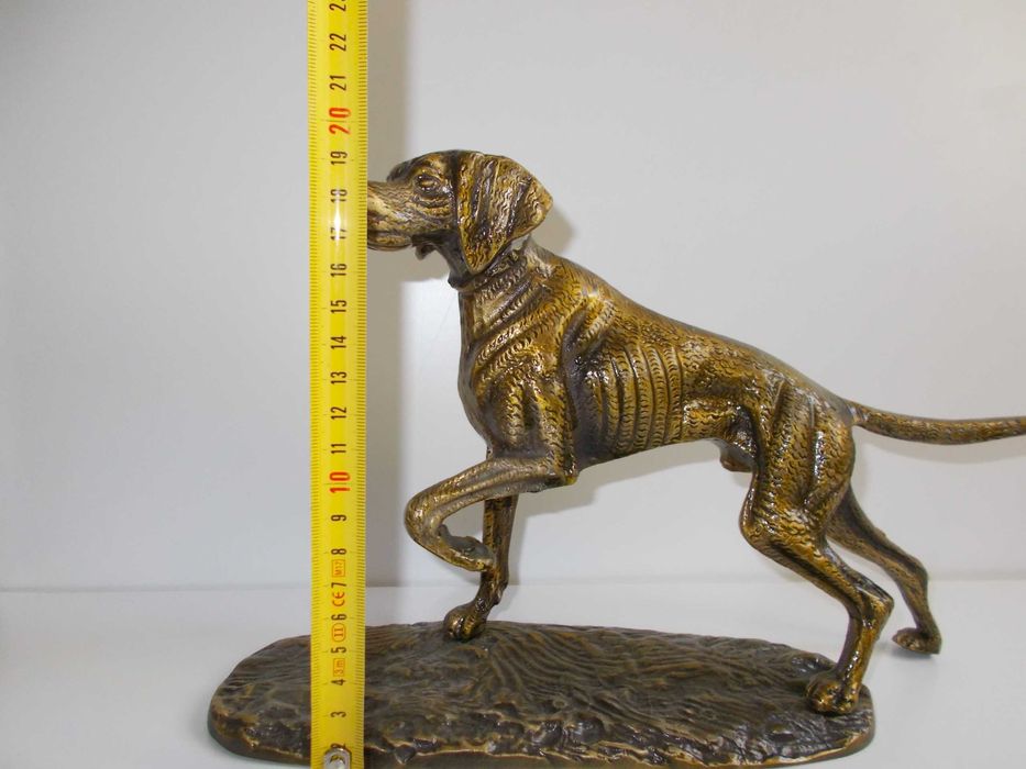 Figura Escultura de Cão em Bronze. Peso 2,5kg.