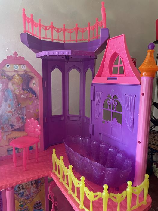 Іграшковий будиночок