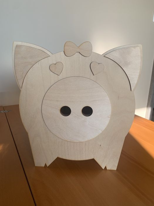 Drewniane pudełko na koperty weselne - świnka