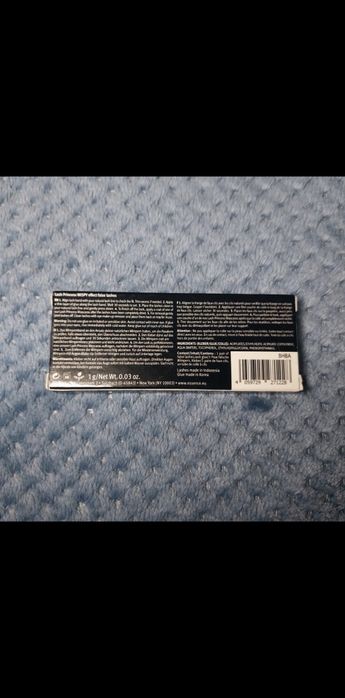 Sztuczne rzęsy essence