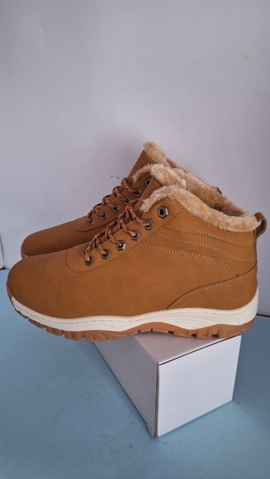 Buty nowe męskie zimowe ocieplane modne rozmiar 42 / wkładka 27 cm
