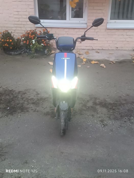 Продаю електро скутер