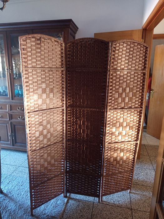 Vendo biombo como novo.